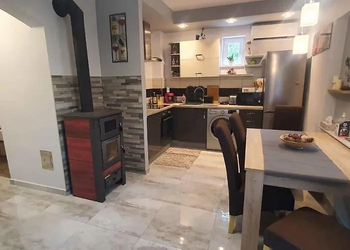 In - Balaton 44883 *